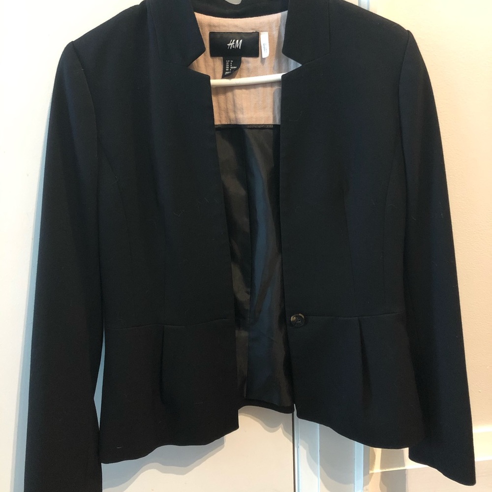 H&M Women’s Blazer Size 6